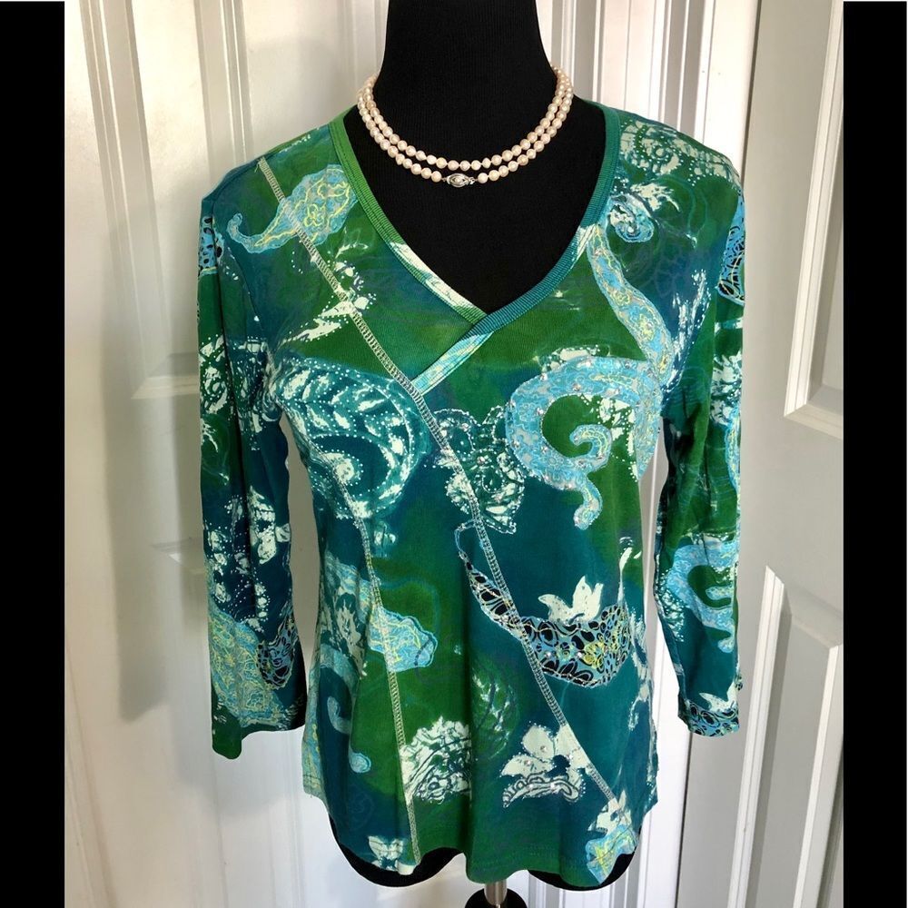Beautiful shirt by Le Mieux Studio in medium